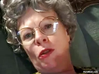 Gabi Gold își masează păsărica cu un vibrator înainte de fete goale filme porno a fi fuita