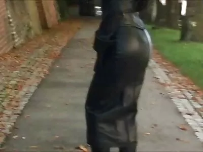 Femeia blondă se dă cu un fete sexi goale om de mână
