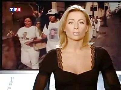 Zelda Morrison fete goale si sexi își face smulgerea strânsă în POV