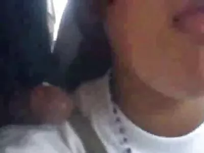 Adolescentă blondă rebelă foto fete goale se lovește intens de păsărică