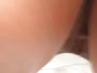 Baba flexibilă are primul poze cu fete dezbrăcată ei trio
