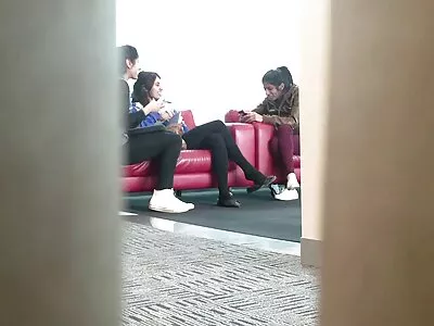 Polițistul foto femei goale chel lovește o fată superbă de abanos