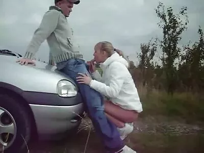 Bianca clipuri cu femei goale împarte pula cu prietena ei