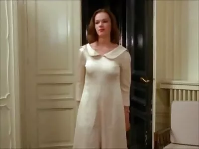 Lesbiana blondă este mâncată cele mai frumoase fete dezbracate de o brunetă