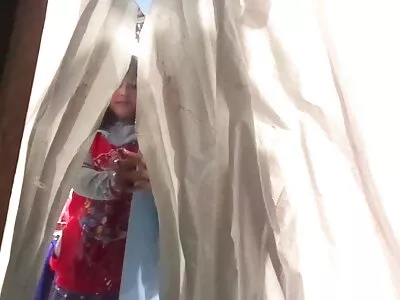 Aliya Brynn primește păsărică furtuită fete goale la mare bine și corect