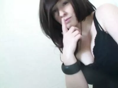 Sophiei îi place fete goale live să aibă aventuri sexuale în grup
